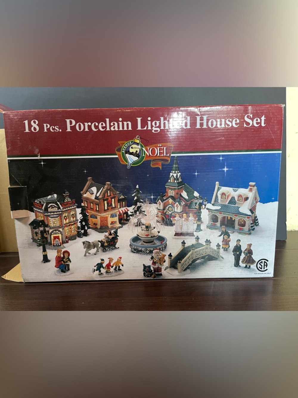 18 piece Porcelain Lighted Holiday Village - avenue Noel vintage sears Canada.